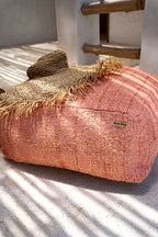 Chapeau à large bord en raphia naturel tressé frangé beige