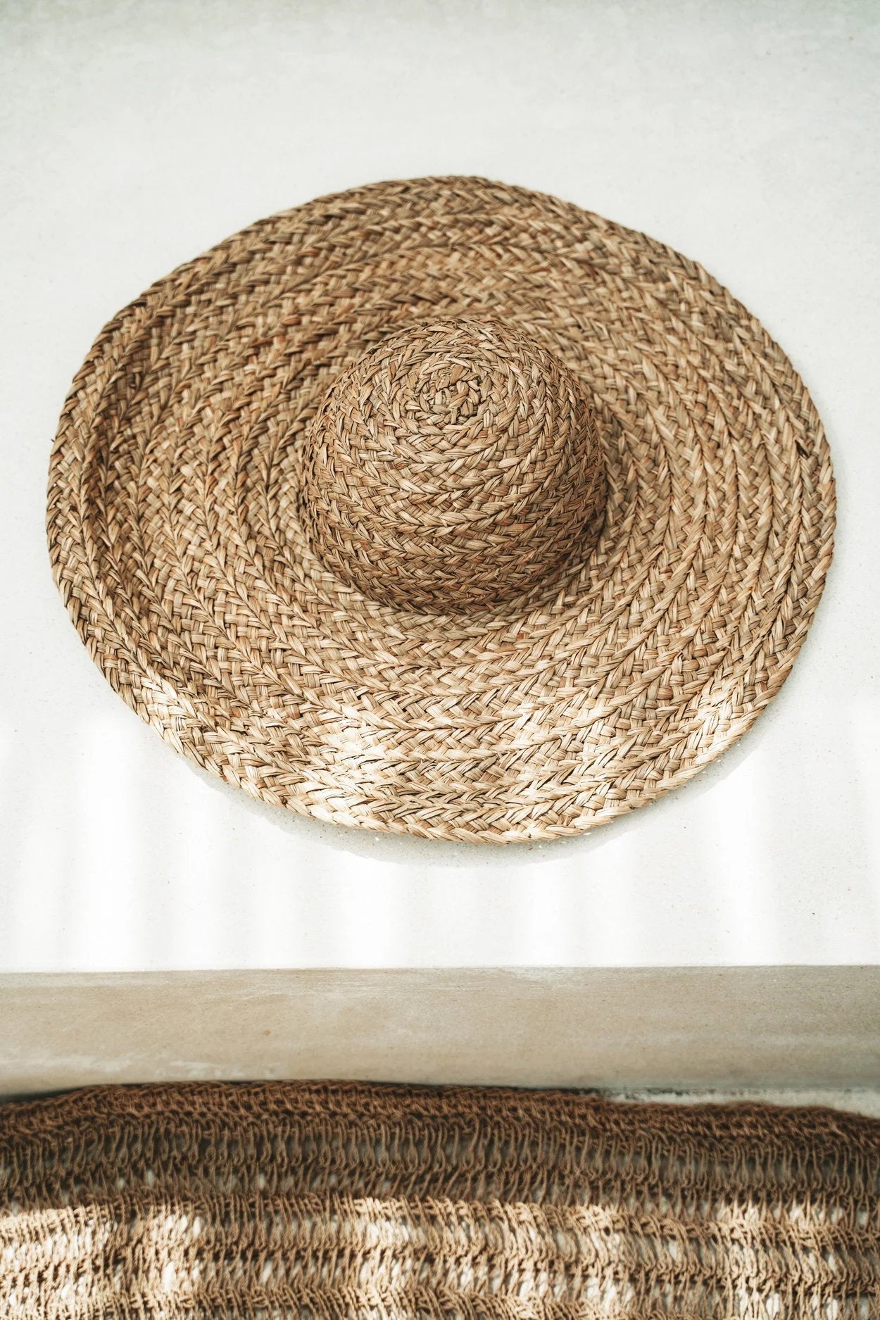 Chapeau de paille en jacinthe d’eau naturel à bord XXL souple tressé