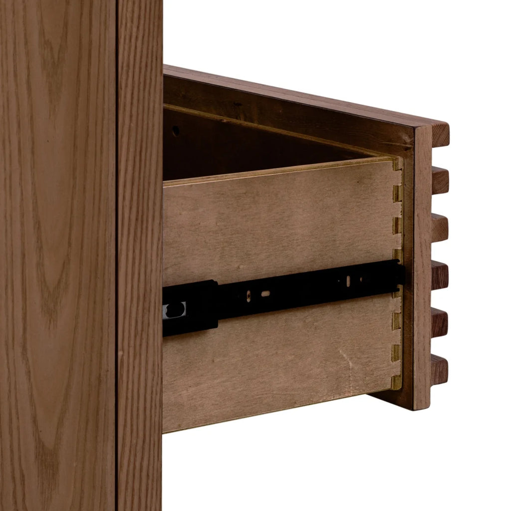 Commode en frêne massif roux avec tiroir bois clair et glissières noires