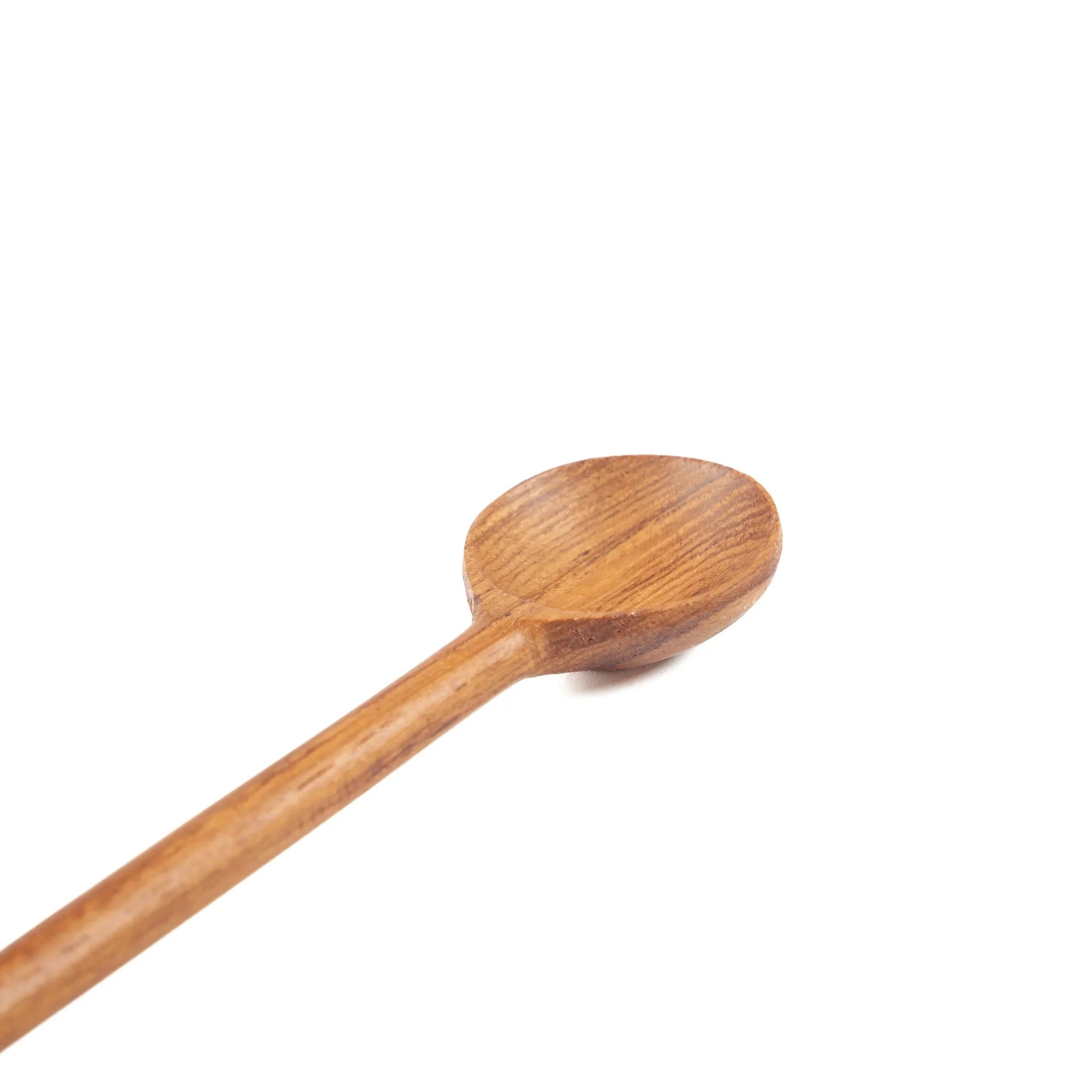 Cuillère plate en racine de teck finition lisse grain bois apparent