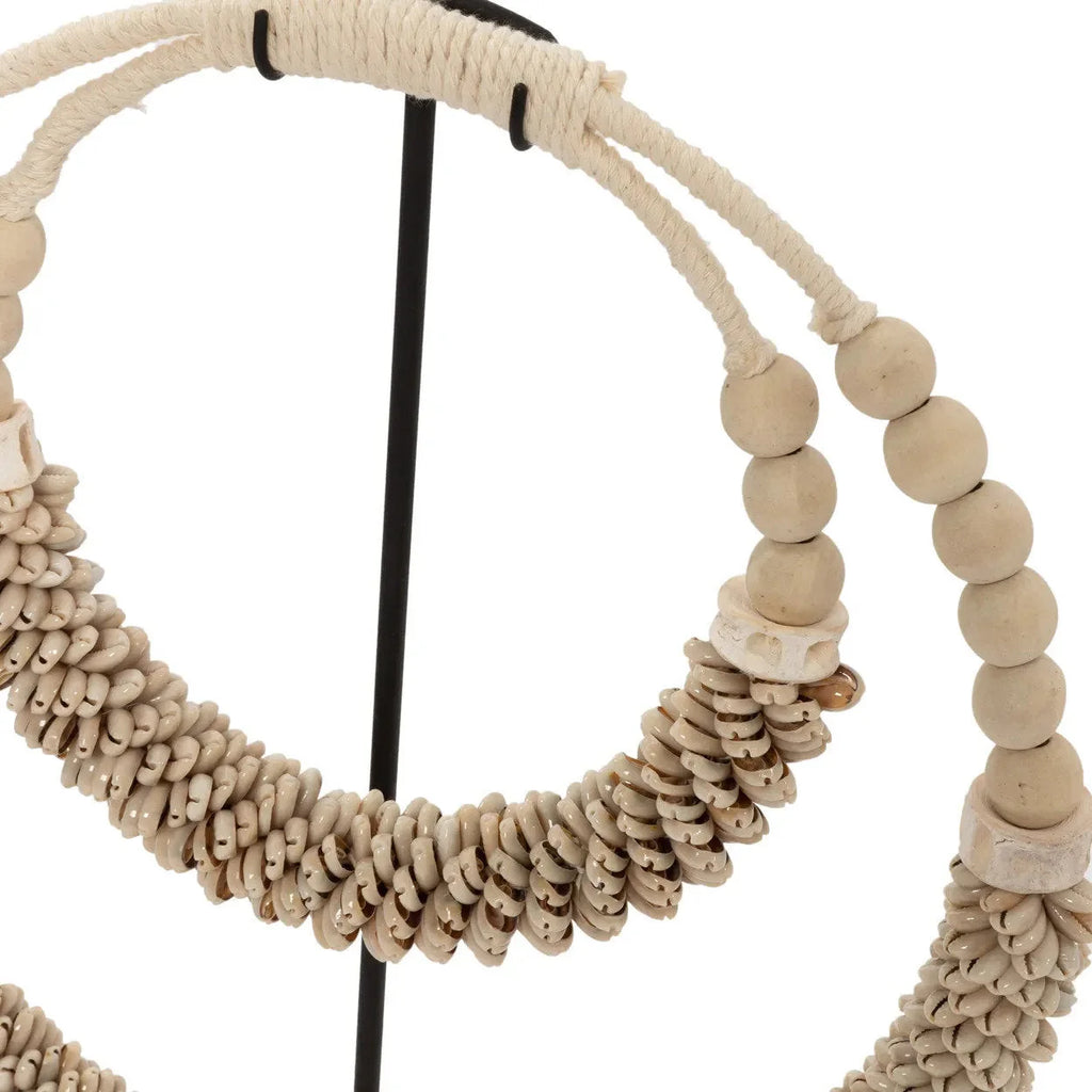 Décoration sur pied en coquillages – Double cercle naturel