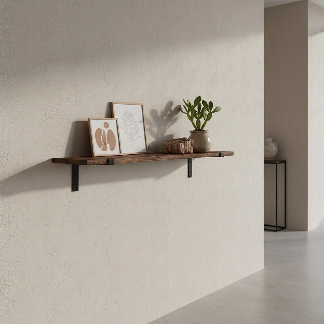 Étagère murale industrielle en bois recyclé sombre avec supports métal noir, 120x18 cm