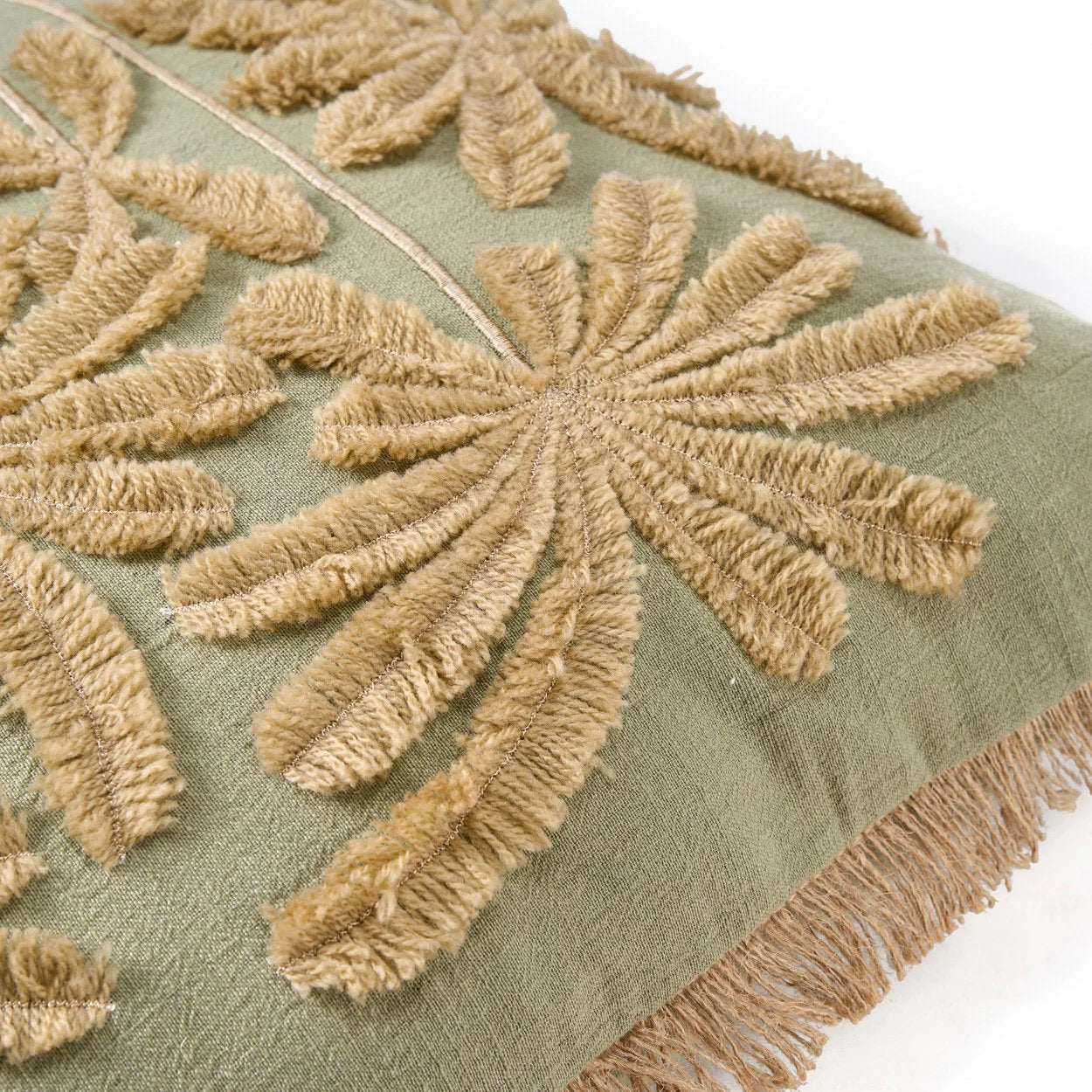 Housse de coussin vert olive en coton avec palmiers brodés beige et franges
