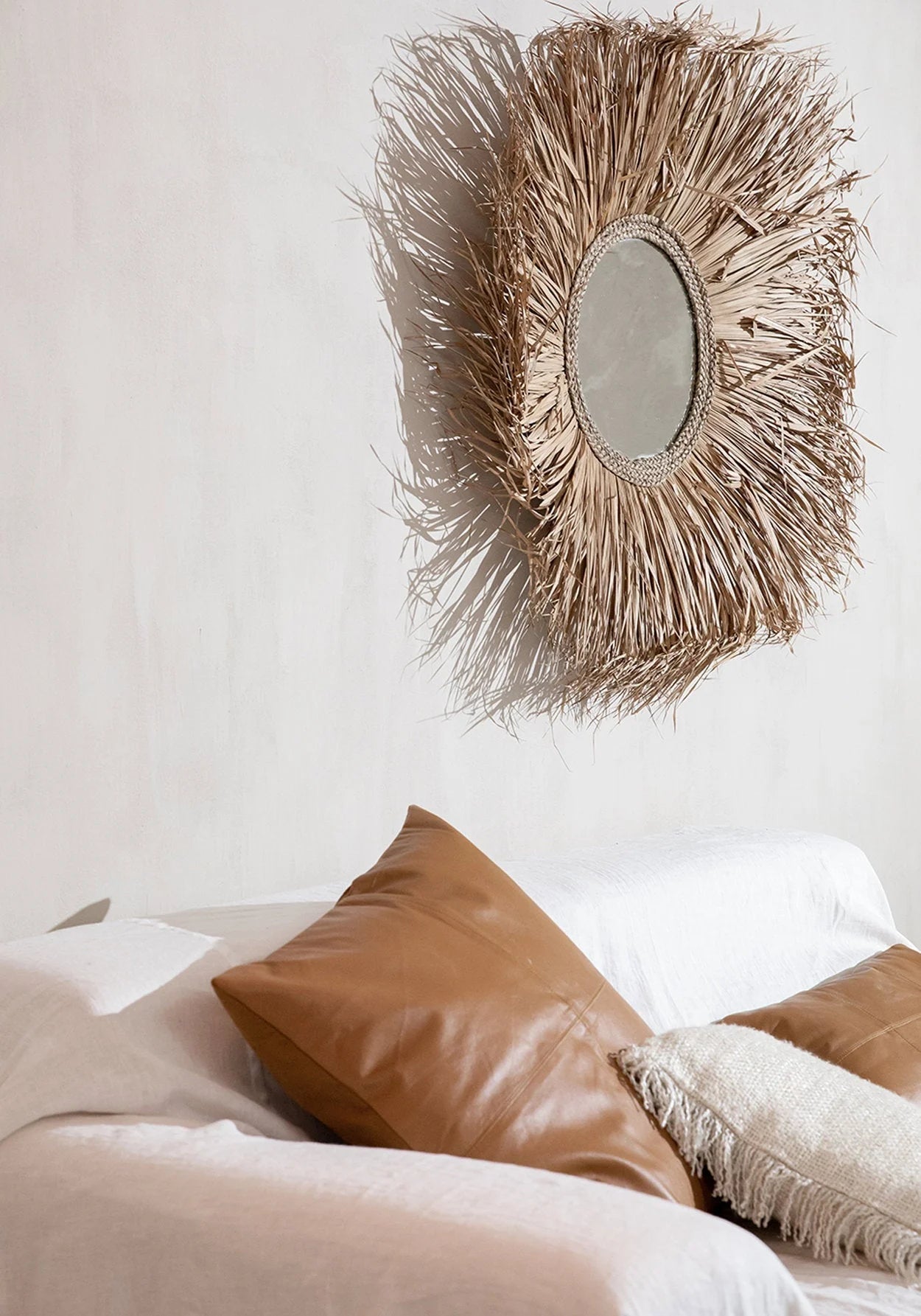 Miroir rond avec cadre en fibres naturelles épineuses, parfait pour la décoration intérieure