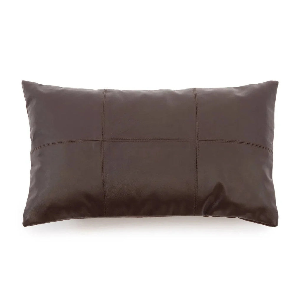 Coussin en cuir marron foncé rectangulaire avec coutures décoratives 30x50 cm