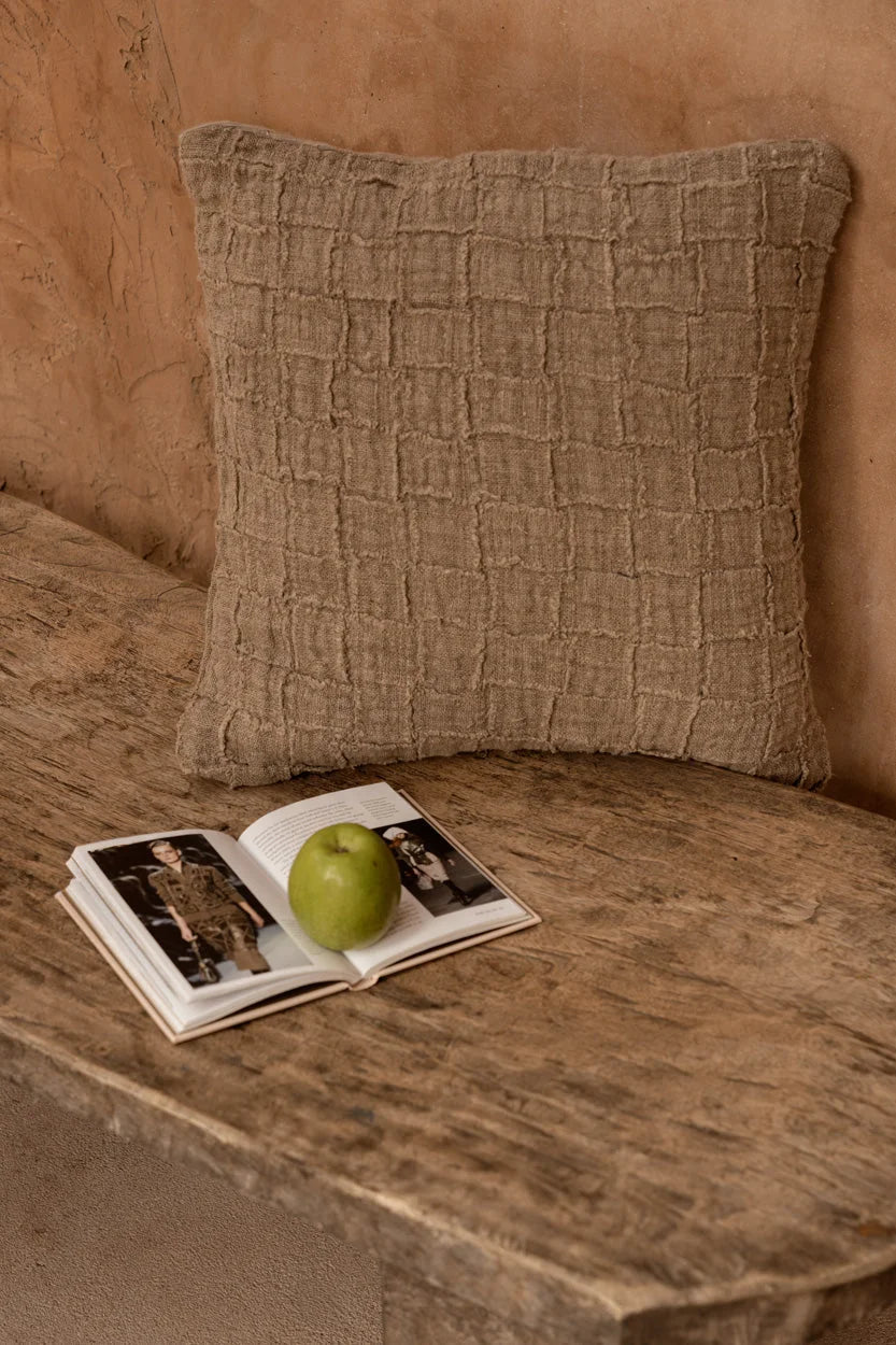 Housse de coussin en lin beige à carreaux relief tissés texturés