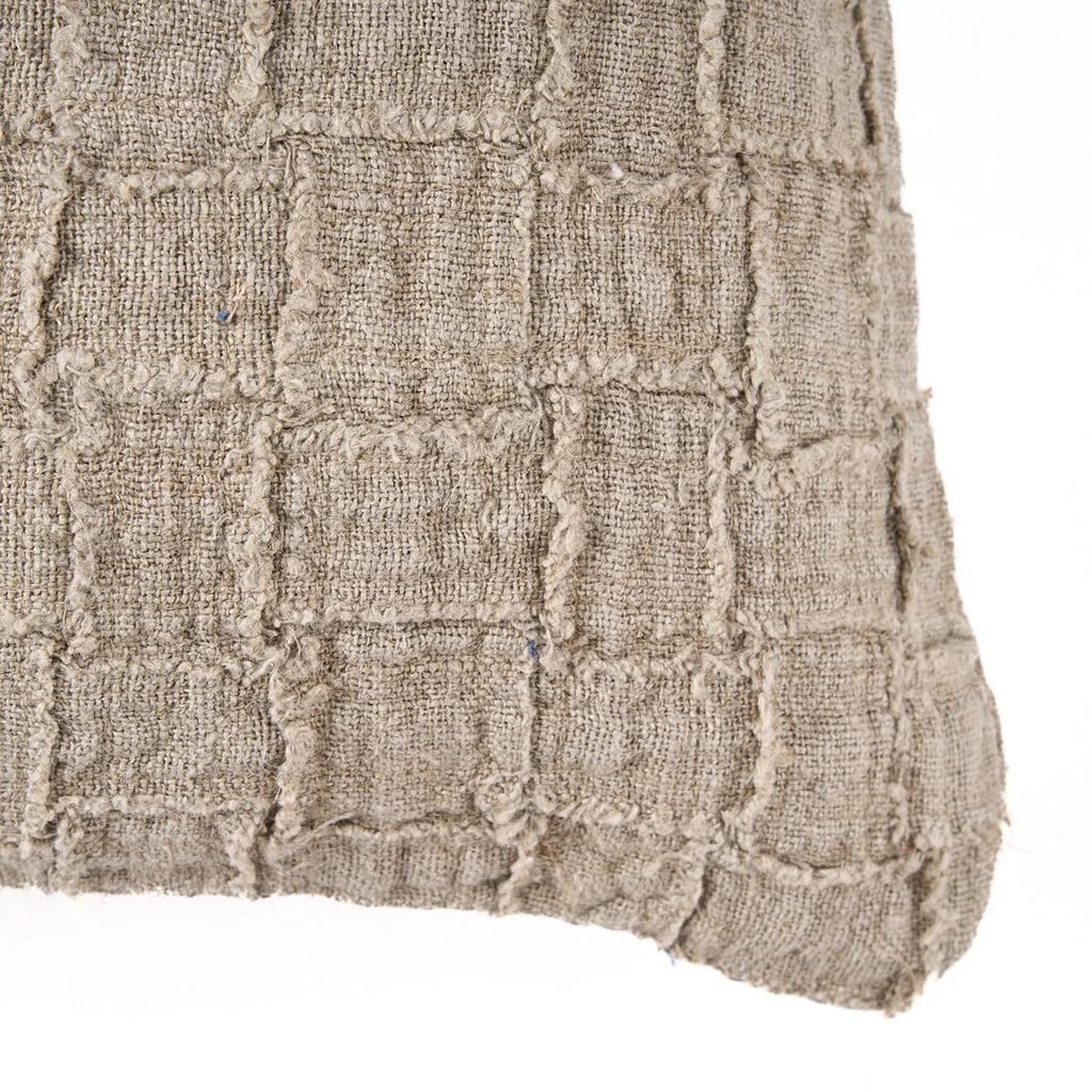 Housse de coussin lin beige à carreaux relief texturés et franges