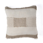 Housse de coussin en lin texturé écru et beige avec bandes tissées horizontales