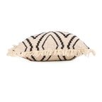 Housse coussin crème motif géométrique noir franges 50x50 cm