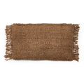 Housse de coussin rectangulaire marron en coton avec texture rugueuse et franges