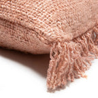 Coussin rectangulaire rose saumon en coton avec texture douce et tassels