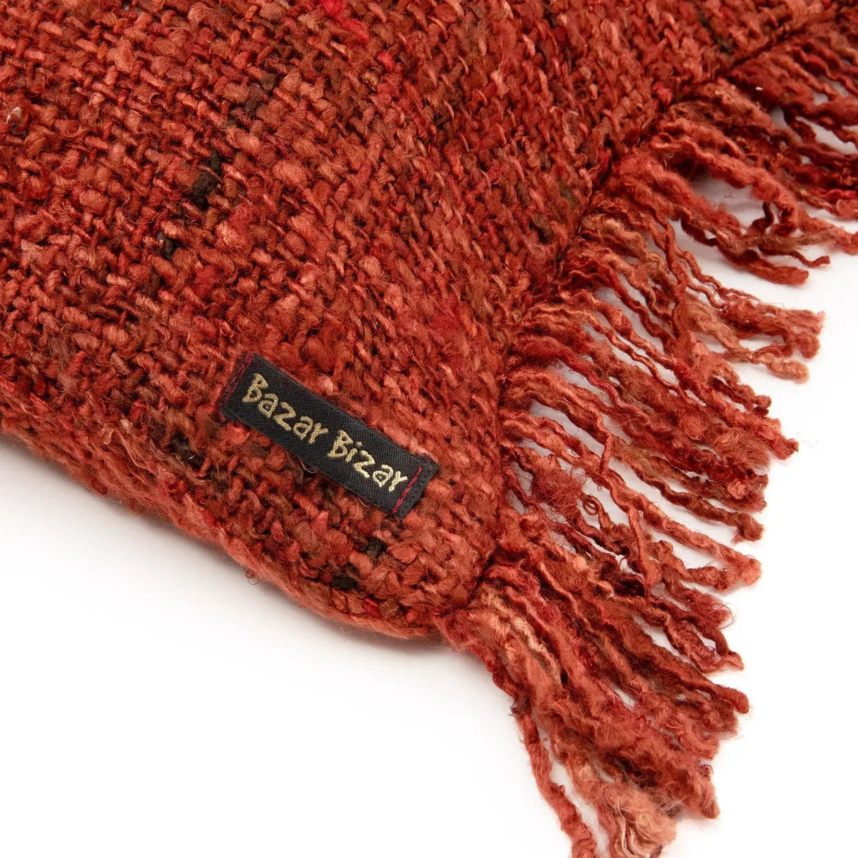 Housse de coussin rouge cerise à franges en tissu texturé tissé grossièrement