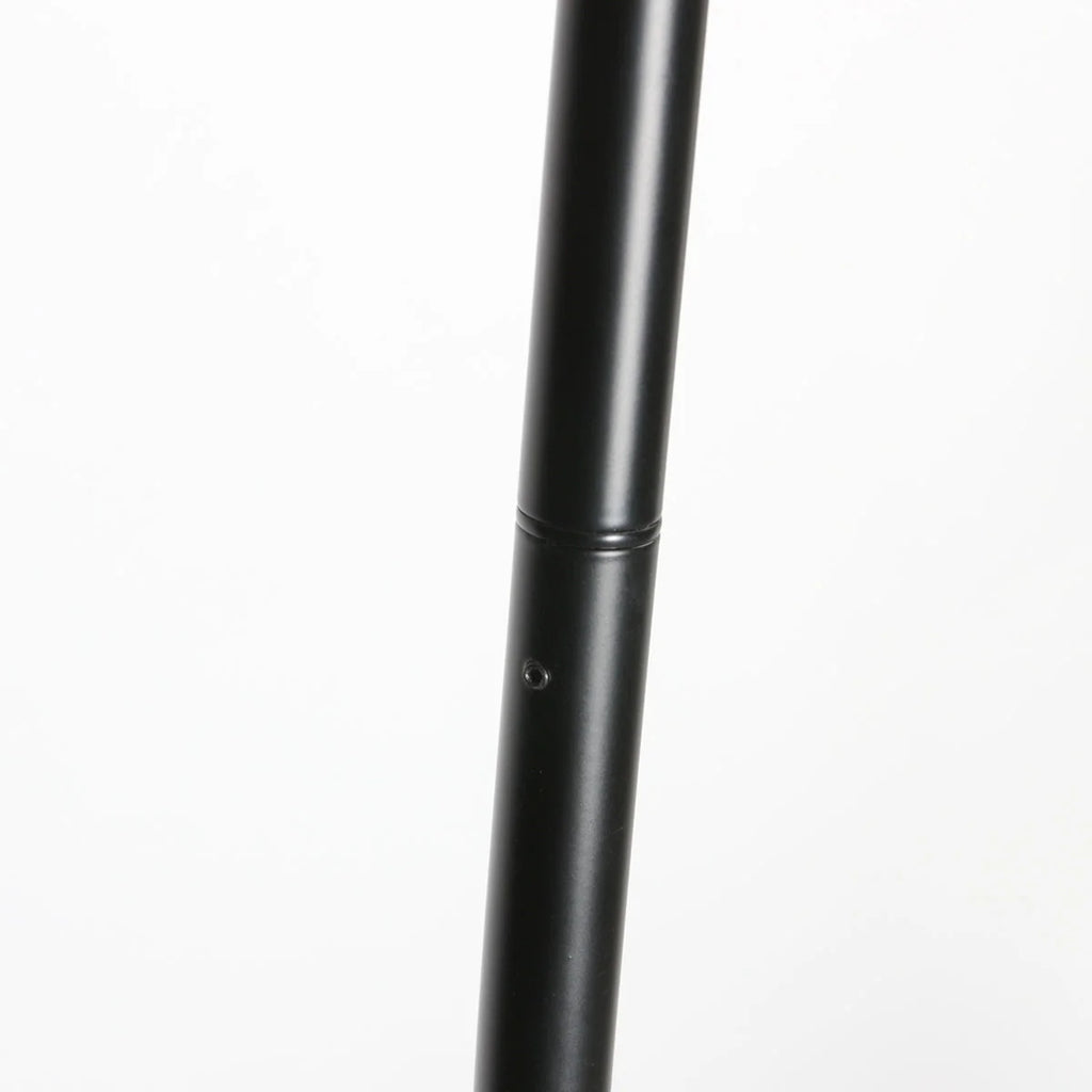 Lampadaire à arc en métal noir mat, abat-jour ajouré effet rotin, H190 cm