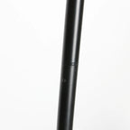 Lampadaire à arc en métal noir mat, abat-jour ajouré effet rotin, H190 cm