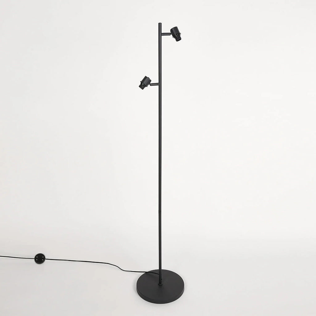 Lampadaire métal noir H160 cm avec abat-jour cannage naturel ajouré