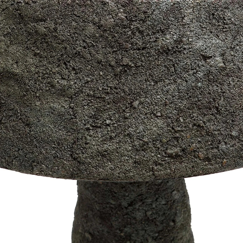 Lampe à poser en béton gris texture brute forme conique – H38 cm