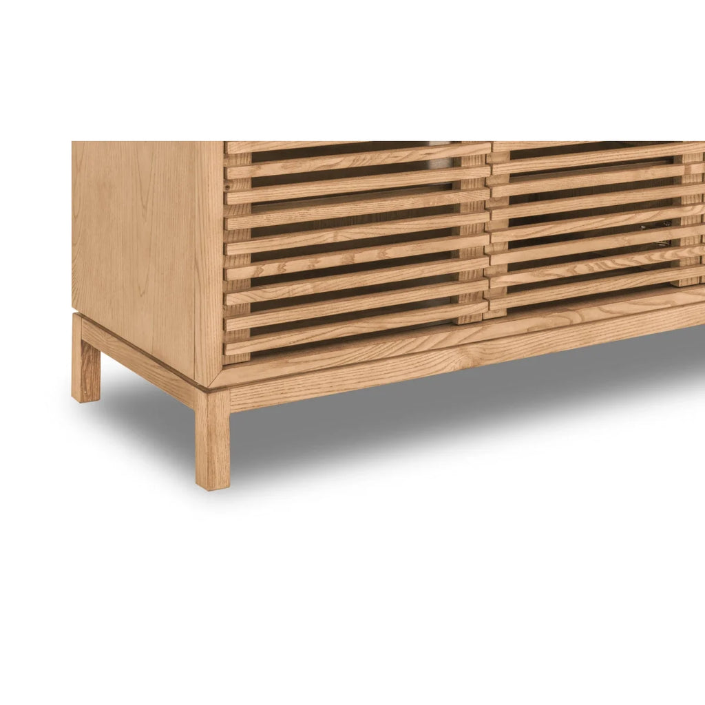 Meuble TV en bois clair à lattes ajourées, 124x46 cm