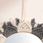 Gros plan 2 du tressage du miroir macramé deux couleurs