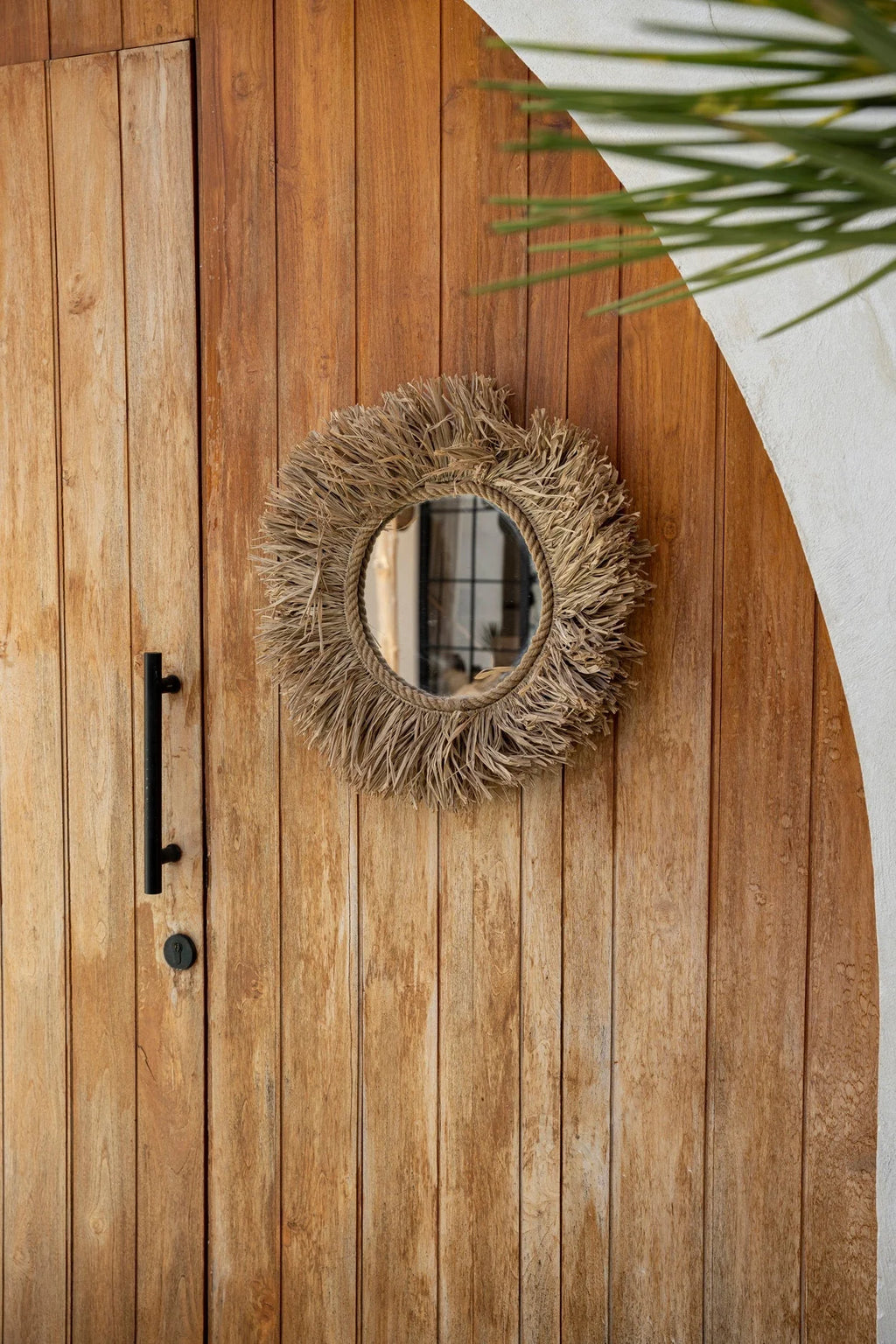 Miroir mural rond en fibres naturelles tressées couleur naturelle – Ø60 cm