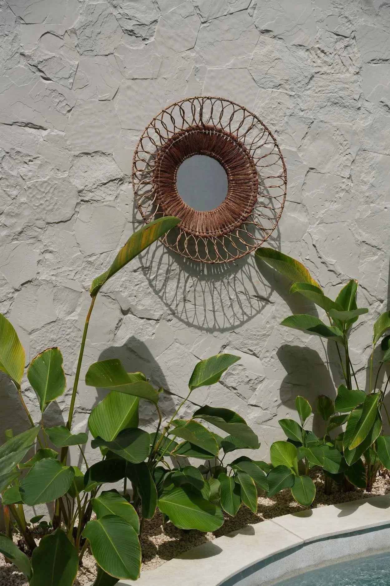Miroir mural rond en rotin tressé naturel ajouré – Ø80 cm