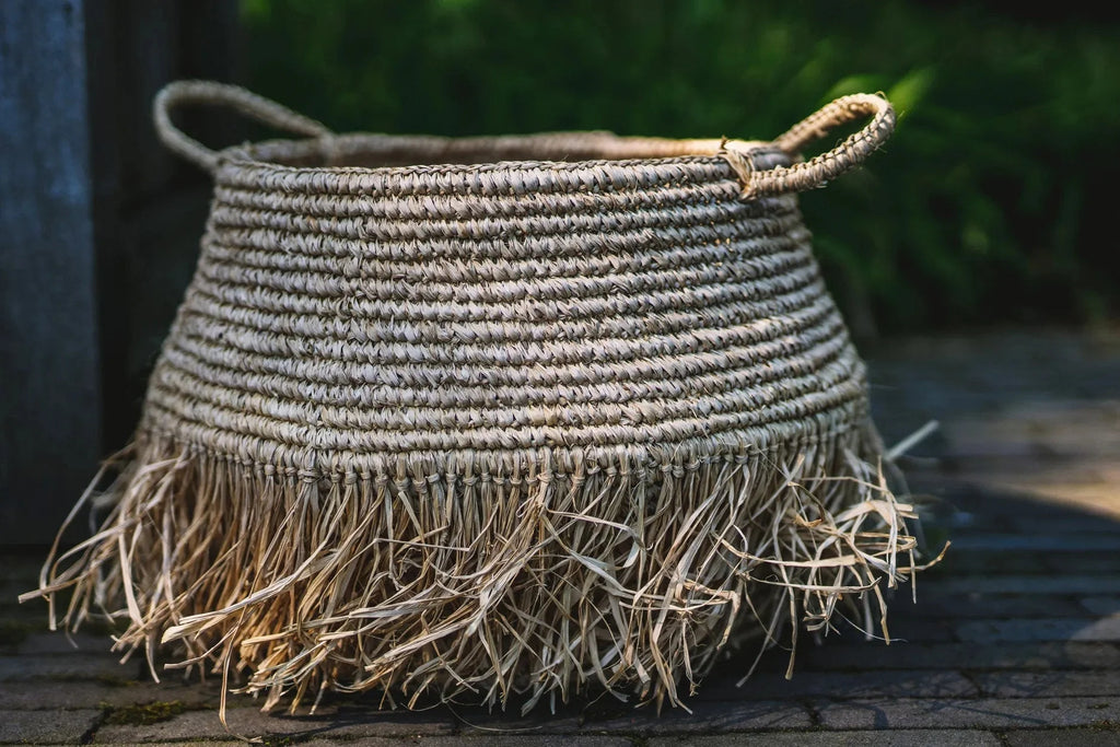 Panier déco en raphia naturel avec franges – 45x30 cm