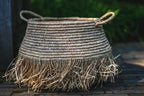 Panier déco en raphia naturel avec franges – 45x30 cm