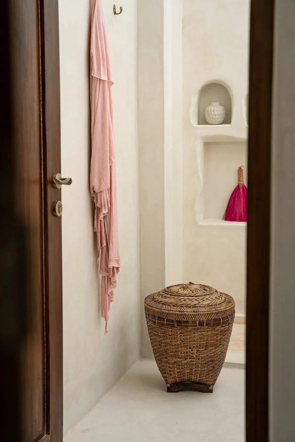 Panier de rangement cylindrique en rotin naturel avec couvercle décoratif – H45 cm