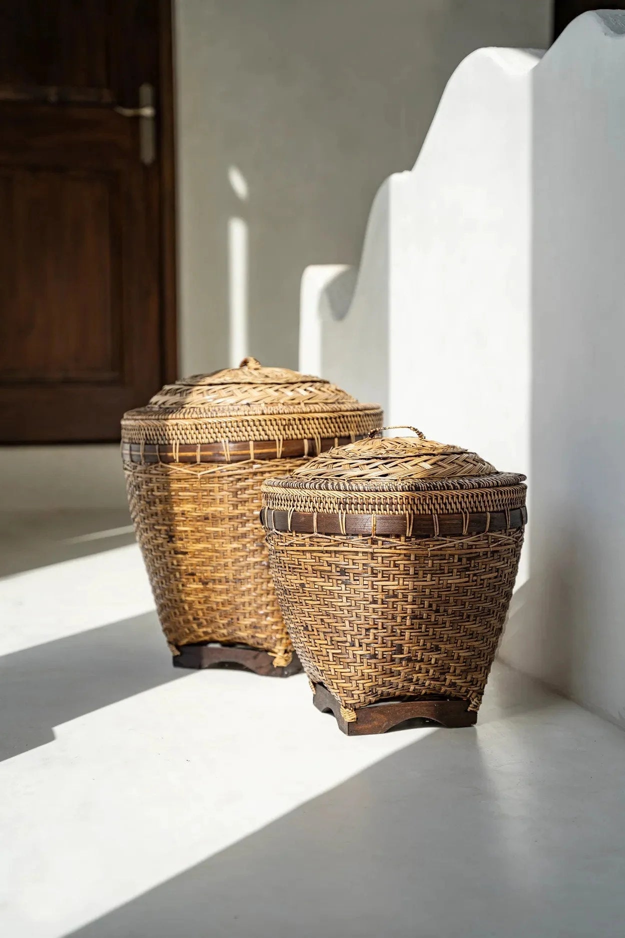 Panier de rangement cylindrique en rotin naturel avec couvercle décoratif – H45 cm