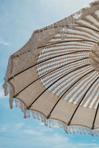 Parasol balinais en macramé avec mât sculpté bois 250 cm