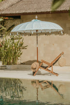 Parasol rond pastel bleu clair avec franges et motifs tropicaux, Ø250 cm