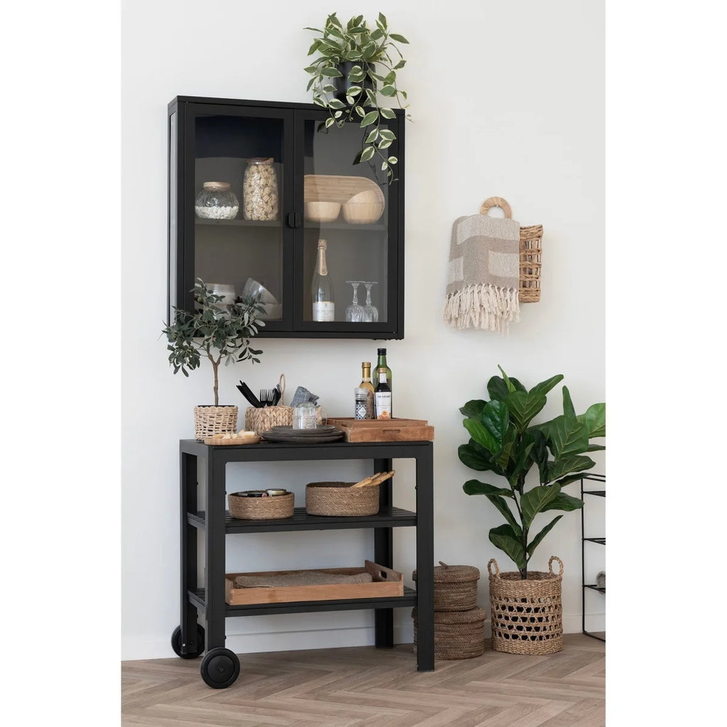 Meuble vitré noir mat minimaliste avec vaisselle rangée, 130x180 cm
