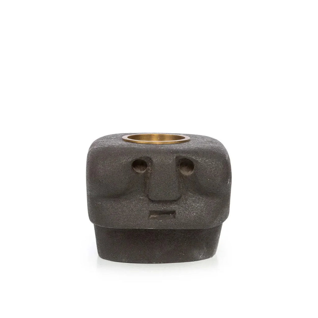 Porte-bougie en grès noir sculpté visage stylisé avec insert en laiton