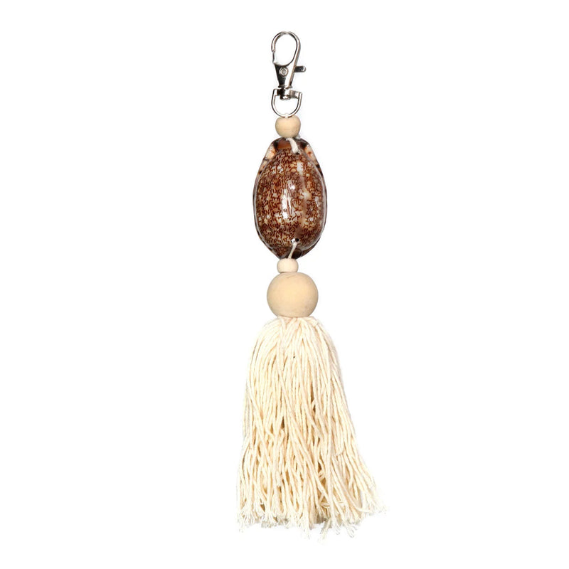 Porte-clés décoratif en bois et coton brun moucheté avec pompon écru