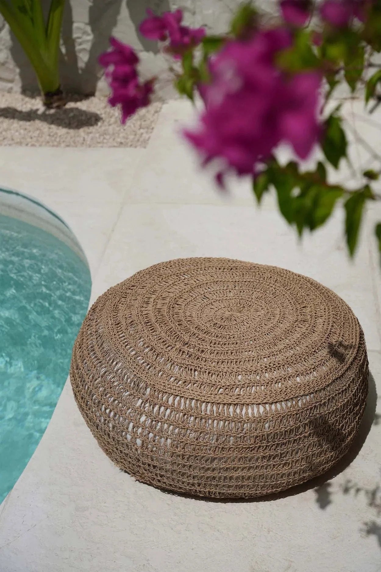 Ottoman rond en herbe marine naturelle en jute tissé extérieur Ø60 cm