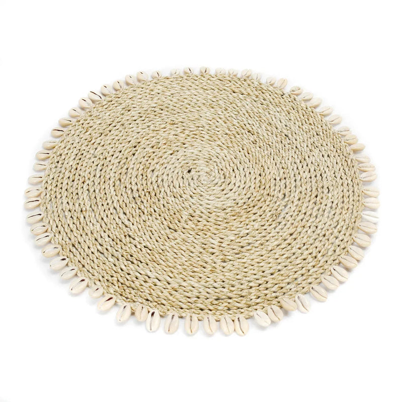 Set de table rond en jonc de mer avec coquillages naturels