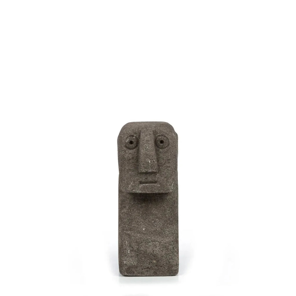 Sculpture décorative en pierre grise visage humain stylisé rectangulaire