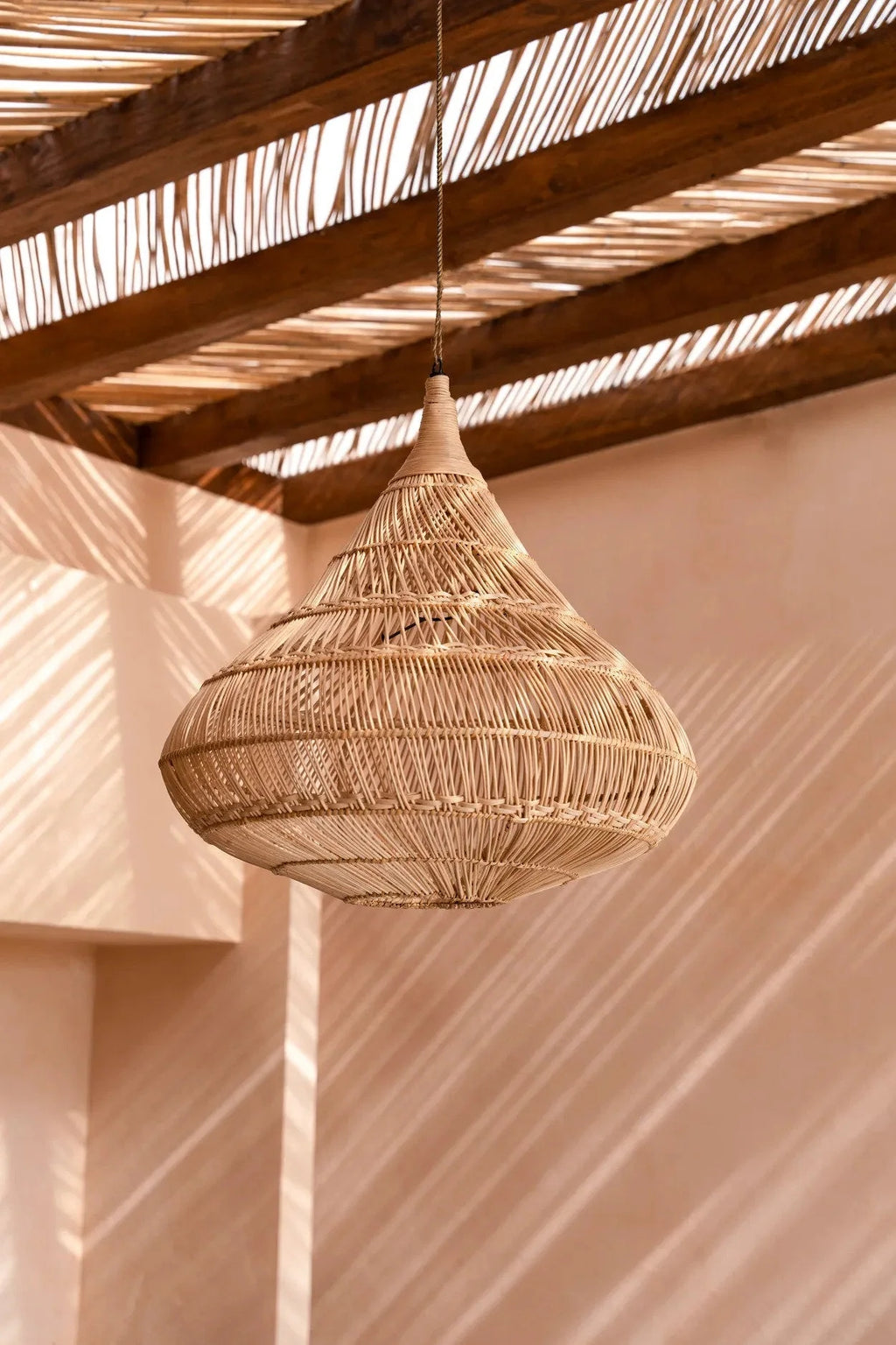 Suspension goutte XL en rotin naturel 110 cm
