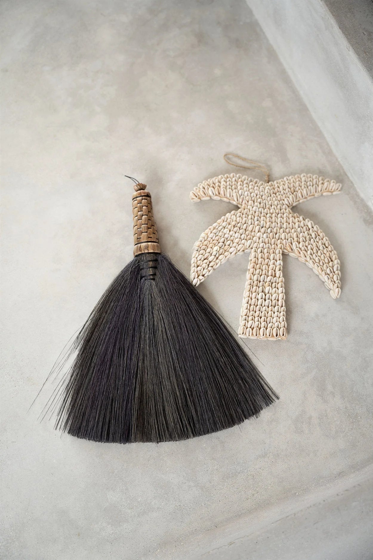 Suspension murale en coquillages – Silhouette palmier