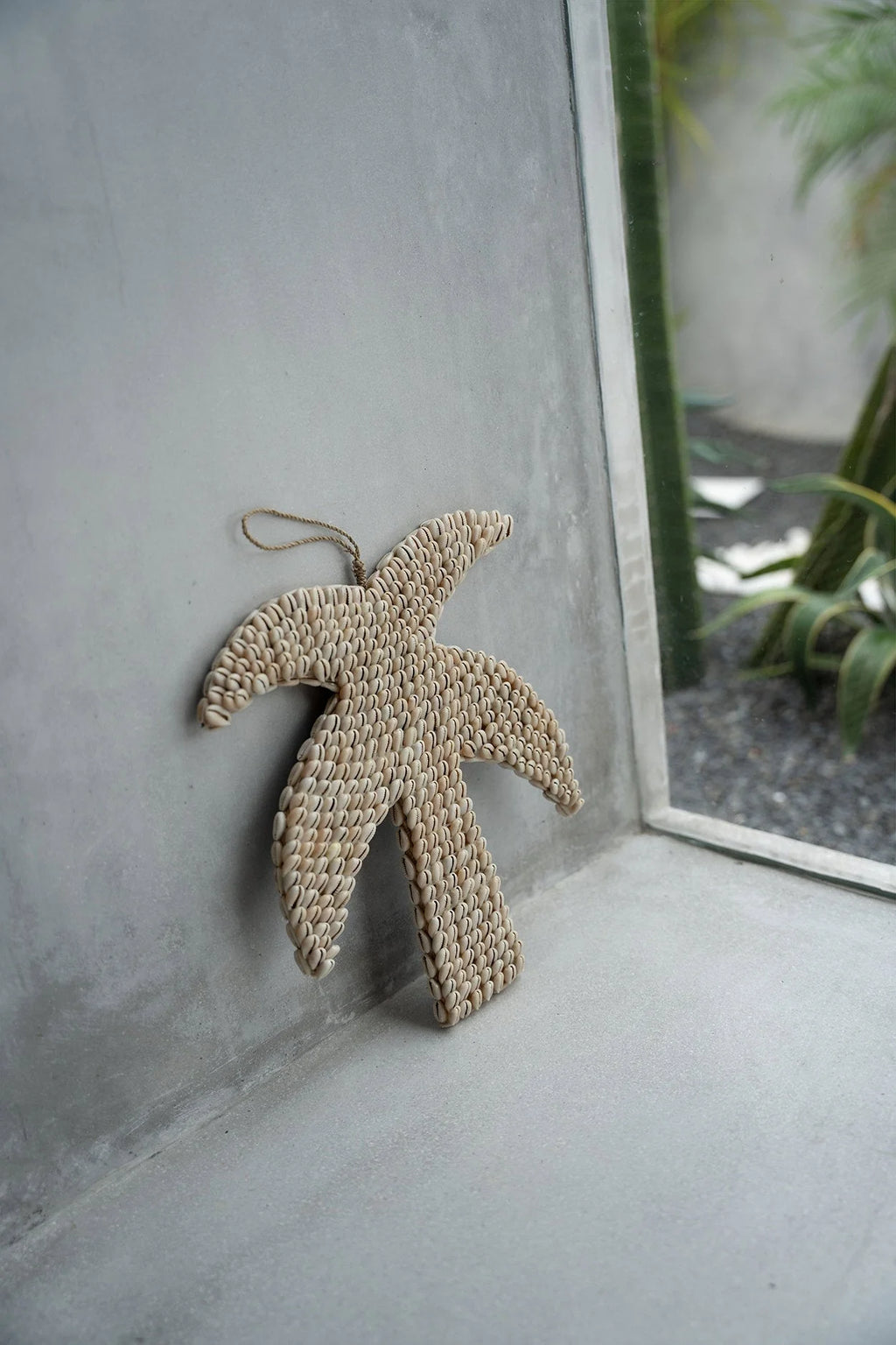 Suspension murale en coquillages – Silhouette palmier