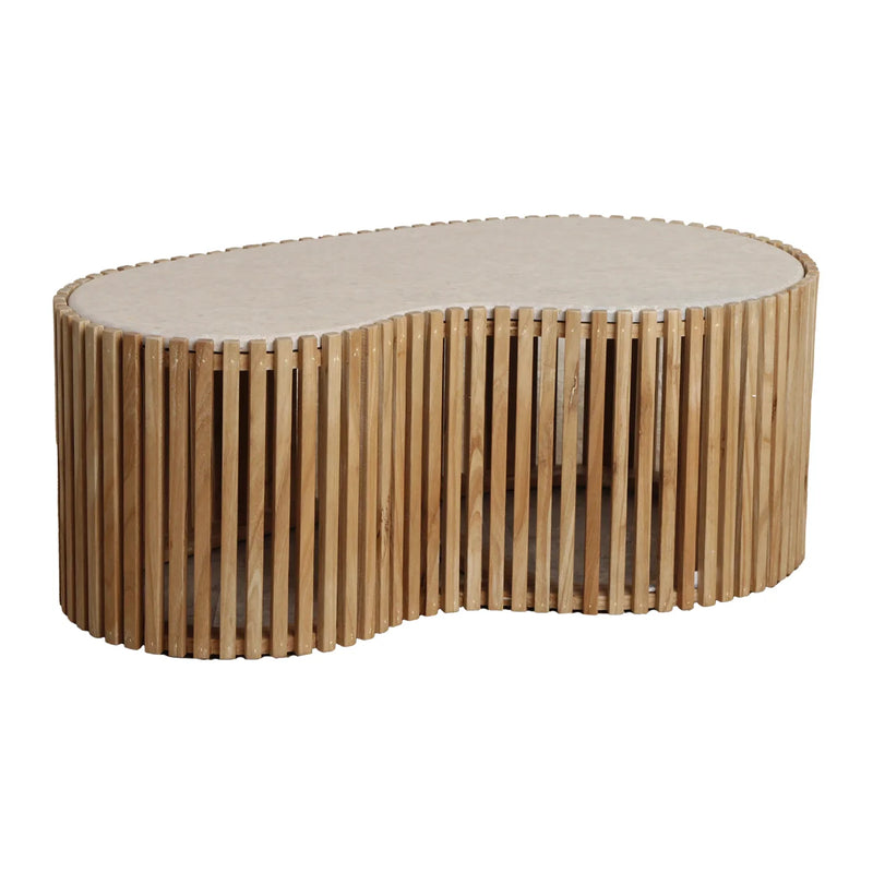 Table basse organique en marbre beige et bois clair ajouré – 93x54 cm