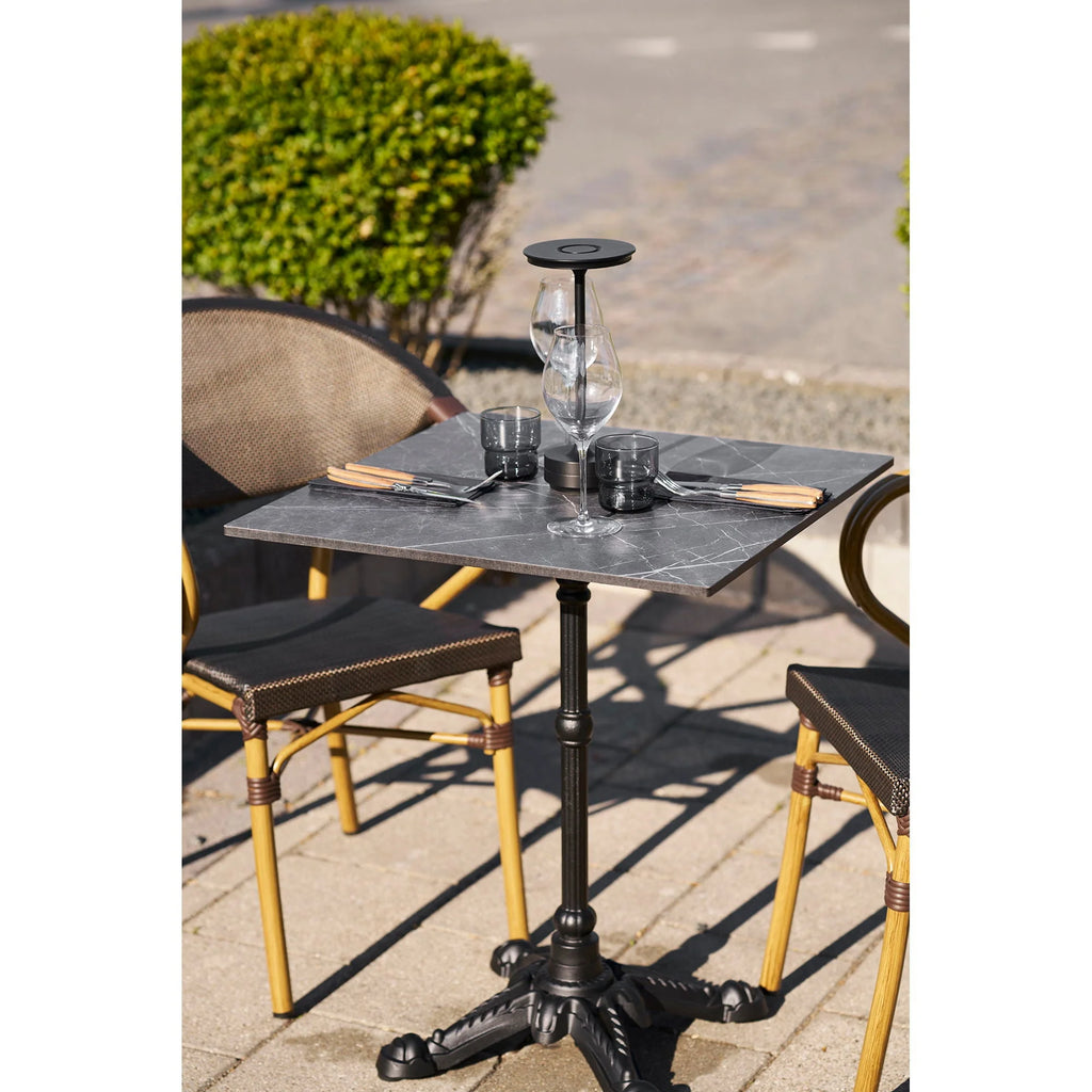 Table bistrot marbre noir 60x60 cm, piètement fonte noire orné
