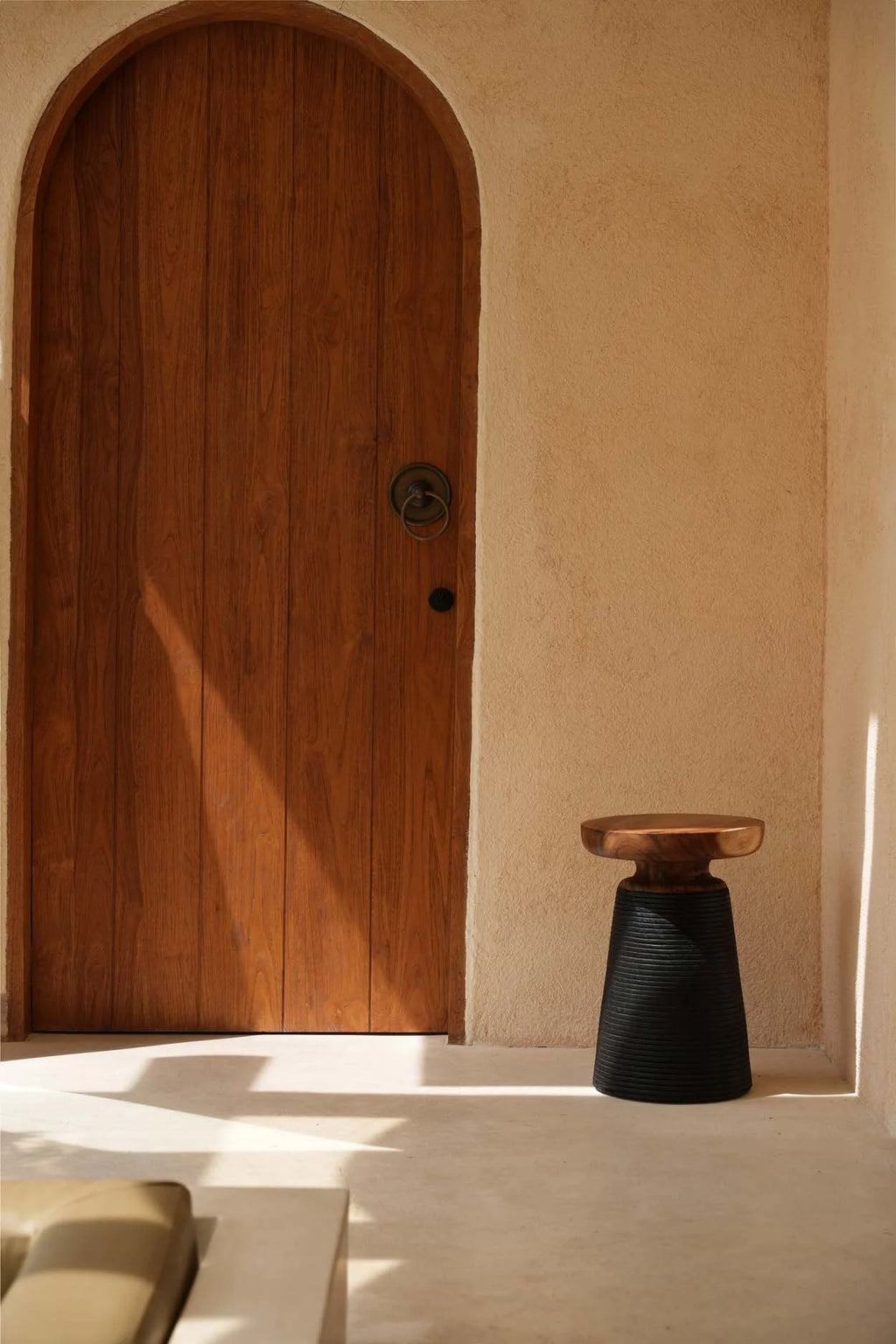 Table d’appoint en bois de suar naturel 40x40 cm