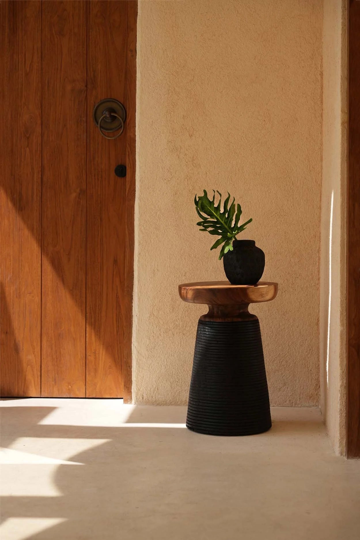 Table d’appoint en bois de suar naturel 40x40 cm