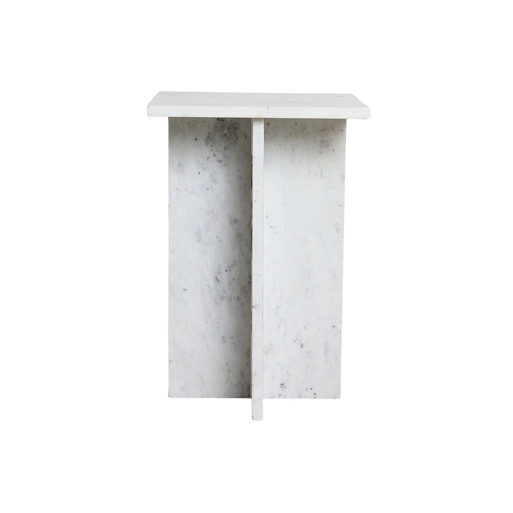 Table d’appoint carrée en marbre blanc veiné, design minimaliste sculptural 35 cm