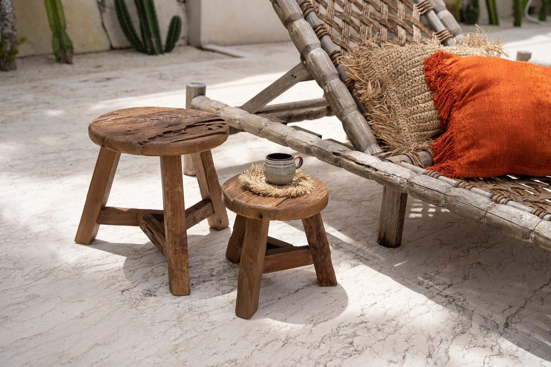 Tabouret rond en bois de teck recyclé finition brute – Ø37 cm