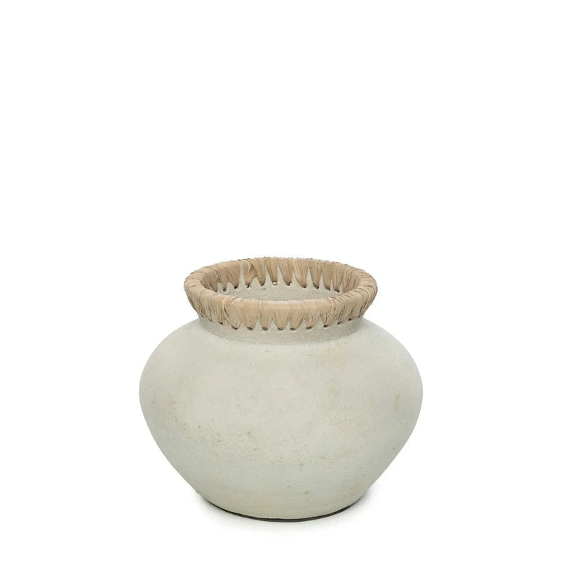 Vase rond en terre cuite finition pierre col en raphia beige naturel – H19 cm