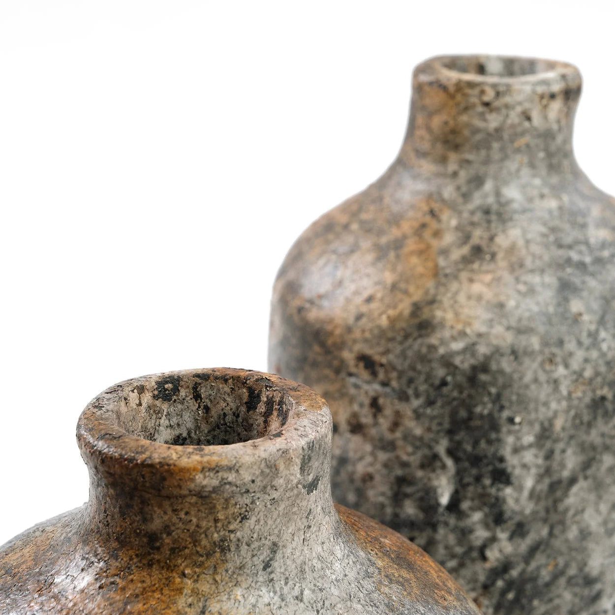 Vase en terre cuite gris antique finition vieillie – H24 cm