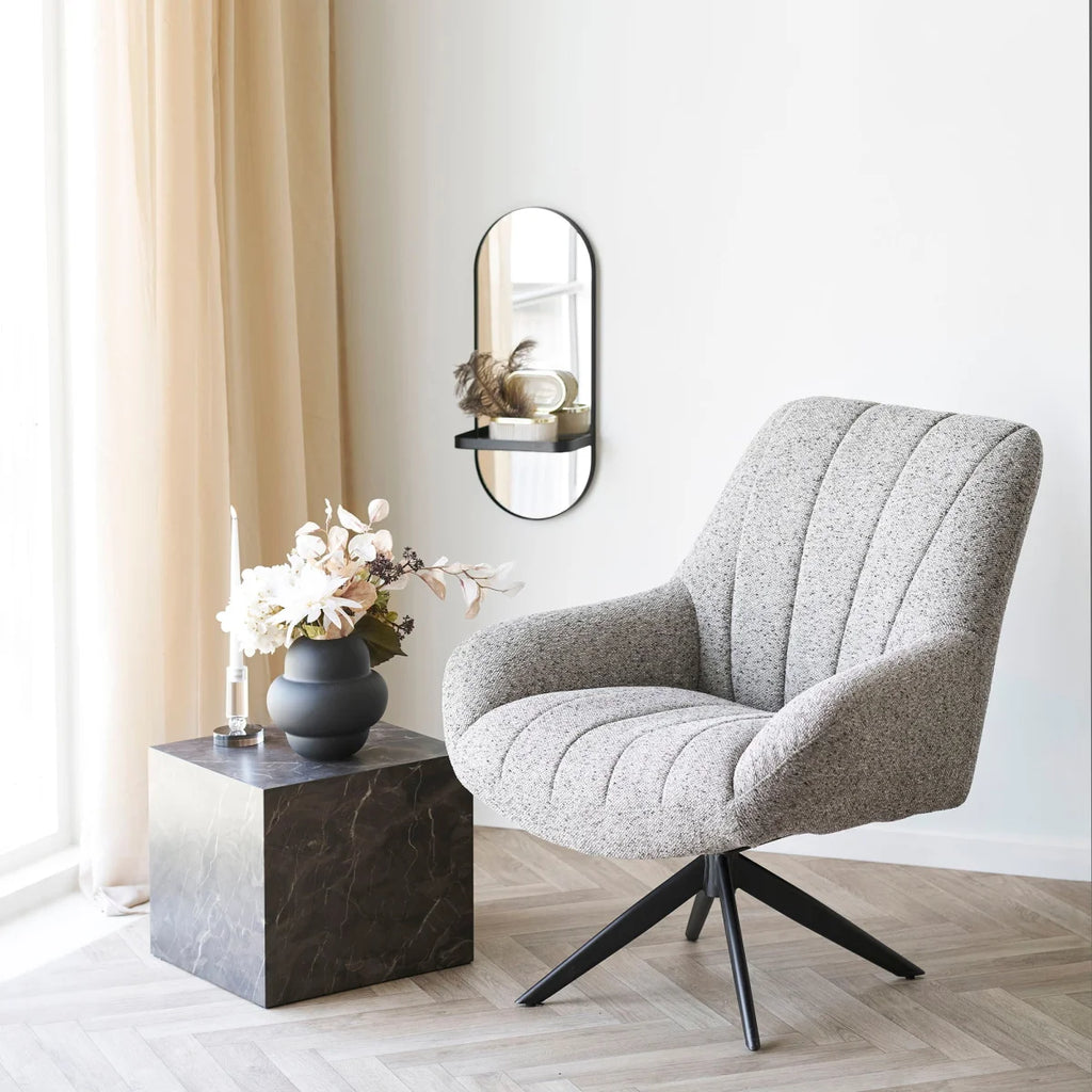 Fauteuil en tissu gris texturé avec base étoilée noire